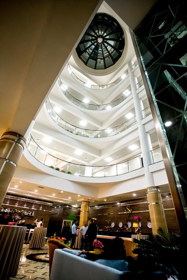 West Shine Hotel Baku Eksteriør billede