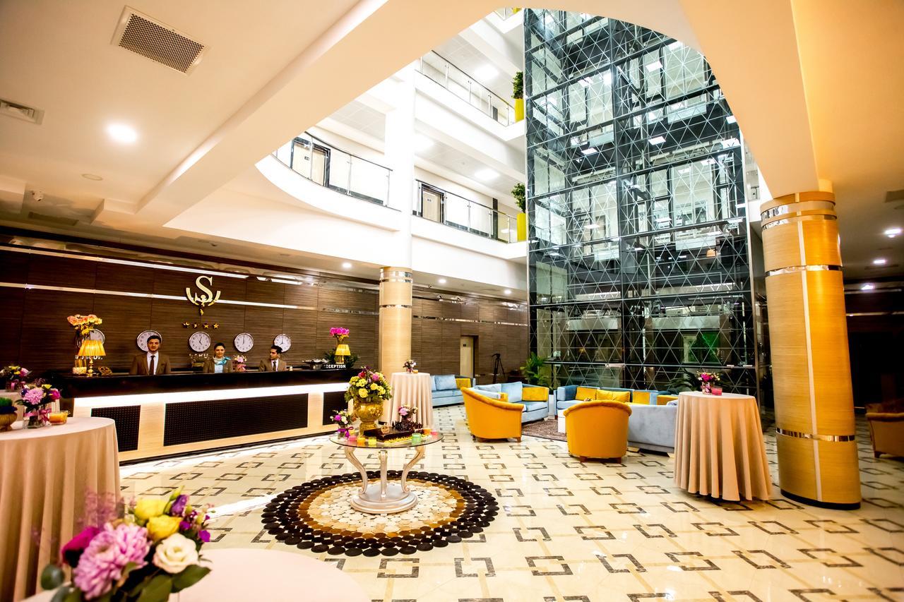 West Shine Hotel Baku Eksteriør billede